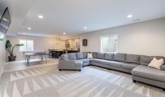 5467 Windrose Ln, Ames, IA 50014