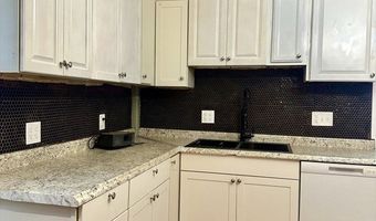 8 Eastburn Pl 1, Boston, MA 02135