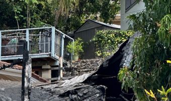 1627 Pohaku St, Honolulu, HI 96817