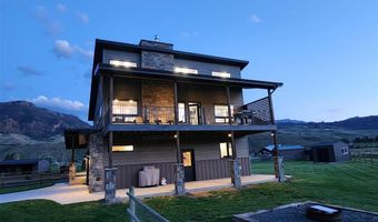 15 Road 6CU, Cody, WY 82414