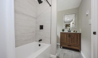 51 Halls Village Rd, Chester, NH 03036