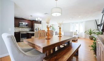 31 Salina Ave, Johnston, RI 02919