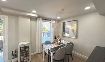 2120 S LOWELL St, Arlington, VA 22204