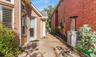 3752 Park Pl, Addison, TX 75001