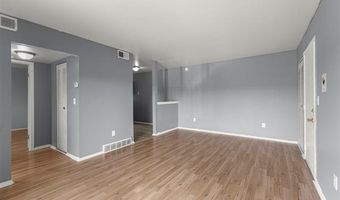 9993 Allen Pointe Dr, Allen Park, MI 48101