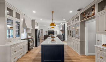 200 Colonel Burt Dr, Benton, LA 71006
