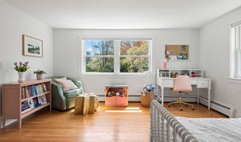 56 Carroll St, Falmouth, ME 04105