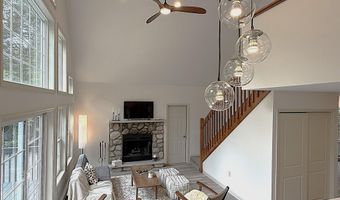 15 Shakespeare Dr, Albrightsville, PA 18210