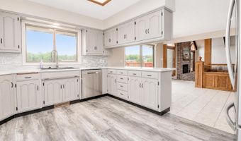 1416 Doyle Ln, Beatrice, NE 68310