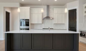 24113 E 36th Pl, Aurora, CO 80019