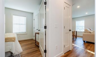 32 Exchange St 103, East Greenwich, RI 02818
