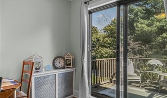 46 CHASTELLUX Ave M6, Newport, RI 02840