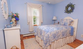 129 Summit St, Baileyville, ME 04694