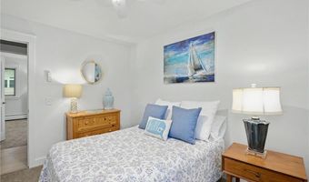 20 Roxbury Rd, Narragansett, RI 02882