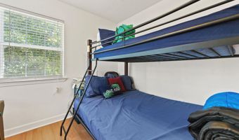 5037 Oklahoma St, Bay St. Louis, MS 39520