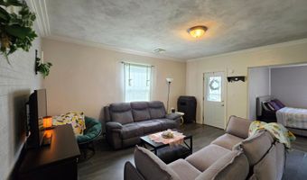 210 W Montford Ave, Ada, OH 45810