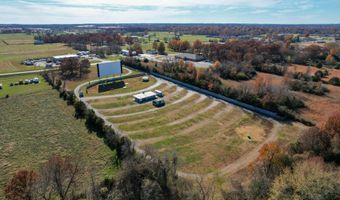 1601 E Church St, Aurora, MO 65605