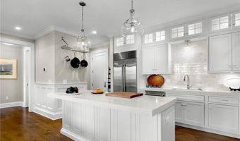 50 School St 7, Newport, RI 02840