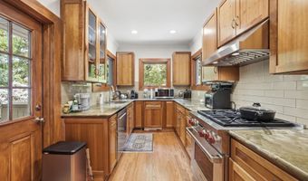 2817 24TH St N, Arlington, VA 22207