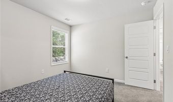377 Station Overlook Dr, Auburn, GA 30011