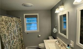 30 Shagbark Rd, Narragansett, RI 02882