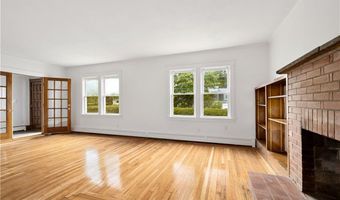 1745 Diamond Hill Rd, Cumberland, RI 02864
