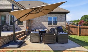 104 Tyler Ct, Advance, NC 27006