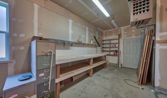 925 River View Dr, Cody, WY 82414