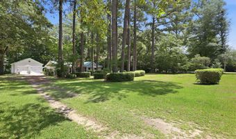 614 Country Club Dr, Arapahoe, NC 28510