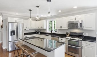 37 Hemlock Dr, Ayer, MA 01432