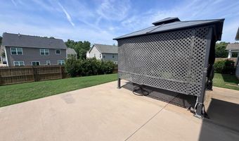 565 Goldstone Ln, Boiling Springs, SC 29316