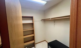 2231 SE Crystal Ave, Aberdeen, SD 57401