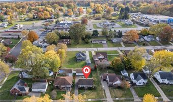 984 Roseland Rd, Alliance, OH 44601