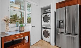 19900 E Country Club Dr 212, Aventura, FL 33180