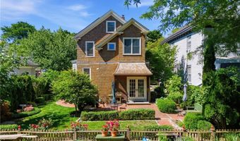 6 Brooks Ave, Newport, RI 02840