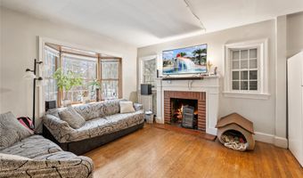 228 Saddle River Rd, Airmont, NY 10952