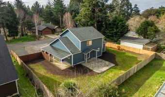 1057 4th St SE, Bandon, OR 97411