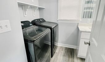 6 COURTSIDE Ln, Ashland, VA 23005
