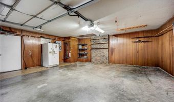 112 Oak St, Arkoma, OK 74901
