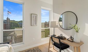 733 8TH St SE 302, Washington, DC 20003