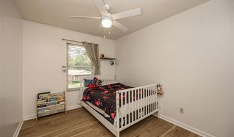 508 Arborwood Dr, Ballwin, MO 63021