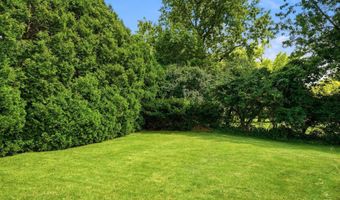 3401 Woodview Pl, Columbus, OH 43220