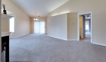 362 Village Pointe Dr, Akron, OH 44313