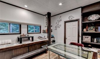 117 Ridge Rd, Berkeley Lake, GA 30096