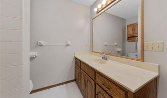 5214 148th St W, Apple Valley, MN 55124