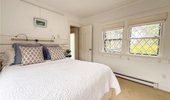 35 Chastellux Ave I, Newport, RI 02840