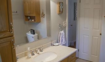18 Carriage Dr, Burlington, CT 06013