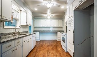 153 Hemlock Rd, Batesville, MS 38606