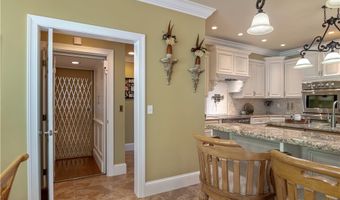 948 Little Coal River Rd, Alum Creek, WV 25003