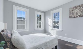 220 Vincent Ave, East Providence, RI 02914